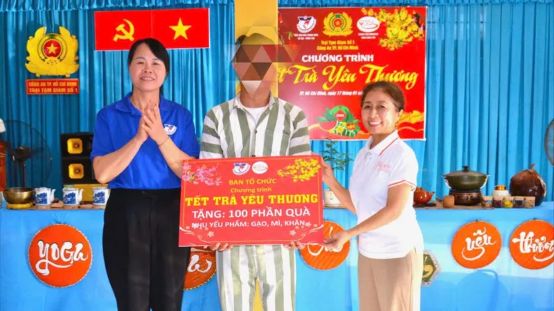 Mang “Tết trà yêu thương” đến với phạm nhân 