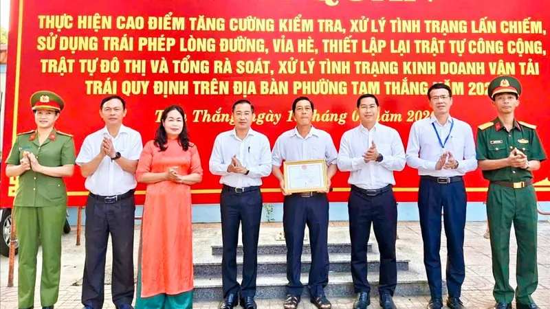 Tuyên dương kỹ sư điện dũng cảm cứu người đuối nước
