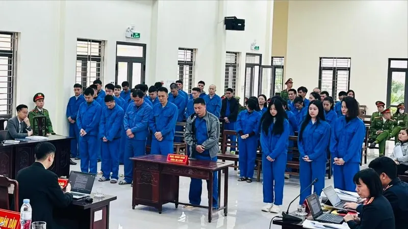 Xét xử 46 người giả danh công an gọi điện lừa người dân