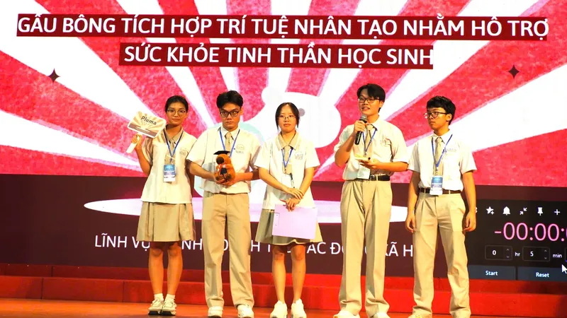 Học sinh tham gia Vòng chung kết Cuộc thi "Học sinh, sinh viên với ý tưởng khởi nghiệp" cấp thành phố năm học 2025-2026