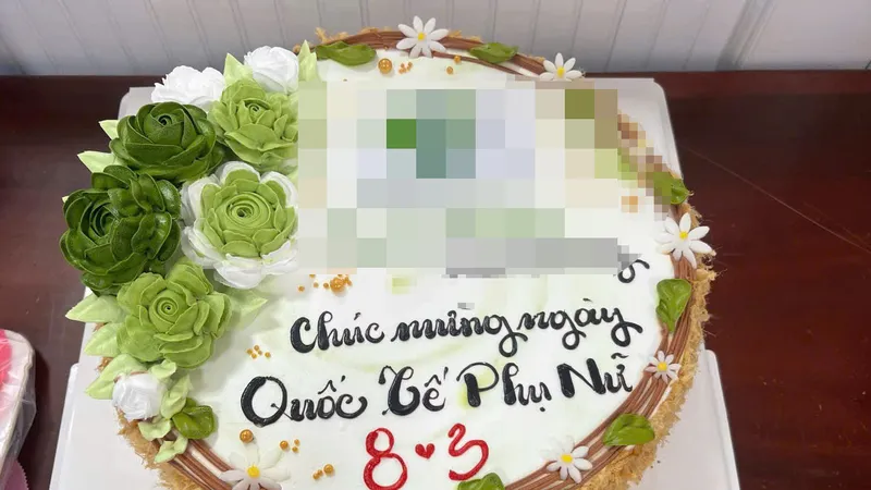 An Giang: Ăn bánh kem, gần 100 người bị ngộ độc