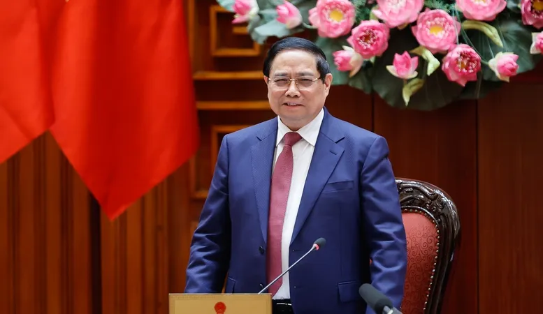 Thủ tướng Phạm Minh Chính làm việc với Tổ công tác về an ninh năng lượng. Ảnh: VIẾT CHUNG 