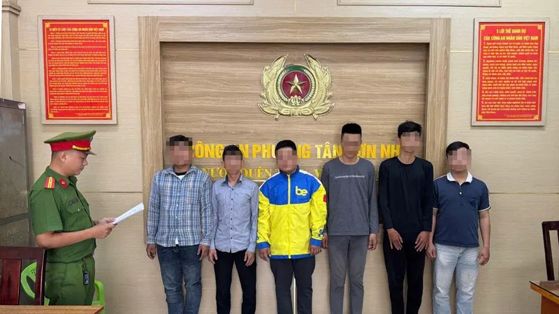 Lên mạng hẹn nhau giải quyết mâu thuẫn, 8 thanh niên bị khởi tố