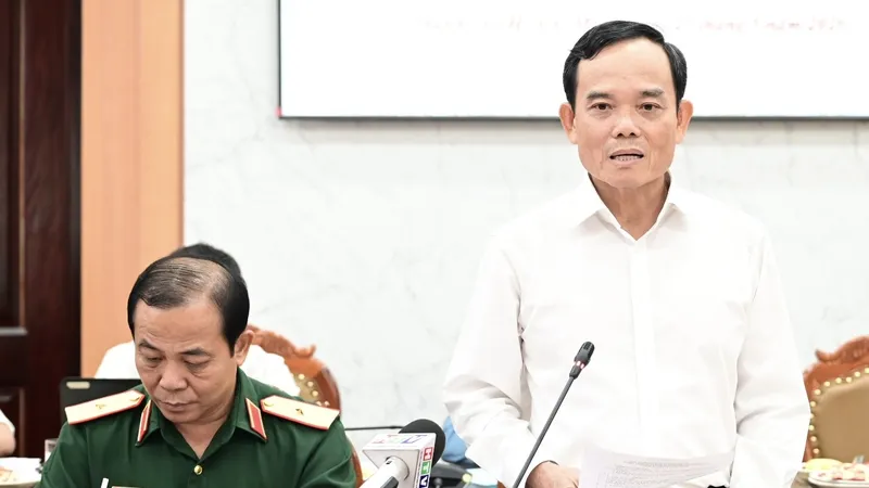 Bí thư Thành ủy TPHCM Trần Lưu Quang phát biểu tại hội nghị