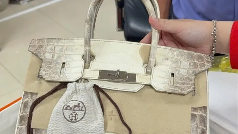 Hai túi Hermes của bà Trương Mỹ Lan được đấu giá hơn 14 tỷ đồng