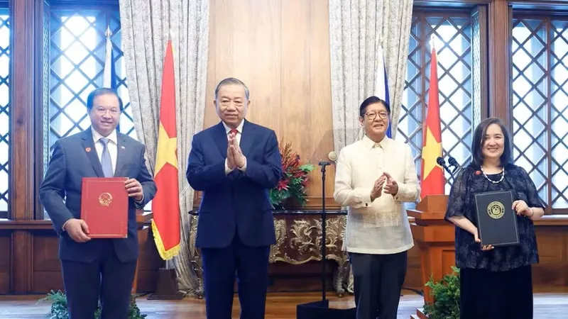 Việt Nam-Philippines nâng cấp quan hệ Đối tác Chiến lược tăng cường