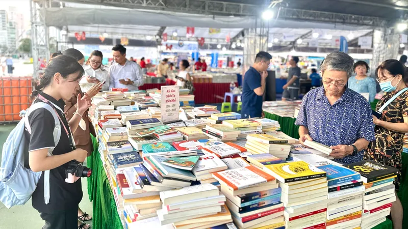 TPHCM đặt mục tiêu đưa xuất bản trở thành ngành công nghiệp văn hóa - tri thức hiện đại, có năng lực cạnh tranh quốc tế