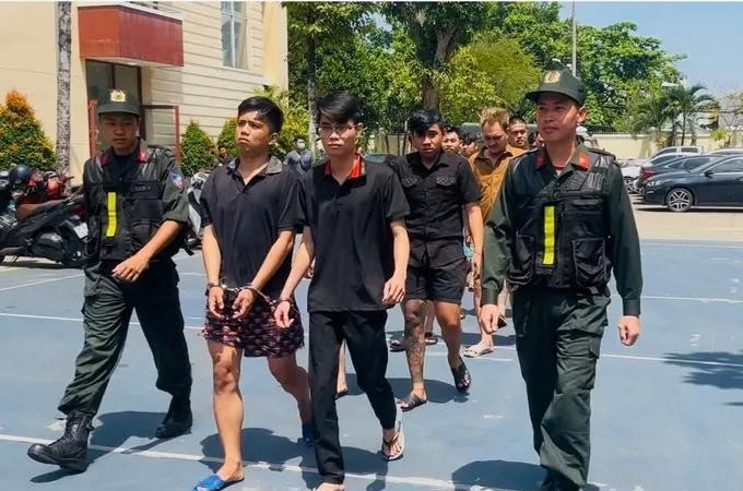 胡志明市公安厅成功摧毁从柬埔寨运回越南的贩毒团伙