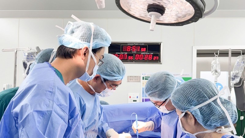 25岁女子患有近12 公斤子宫肌瘤，相当于怀孕38周的双胞胎