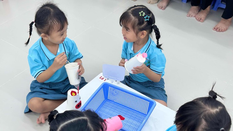  胡志明市教育与培训厅要求各校加强对学生及幼儿的健康监测工作。