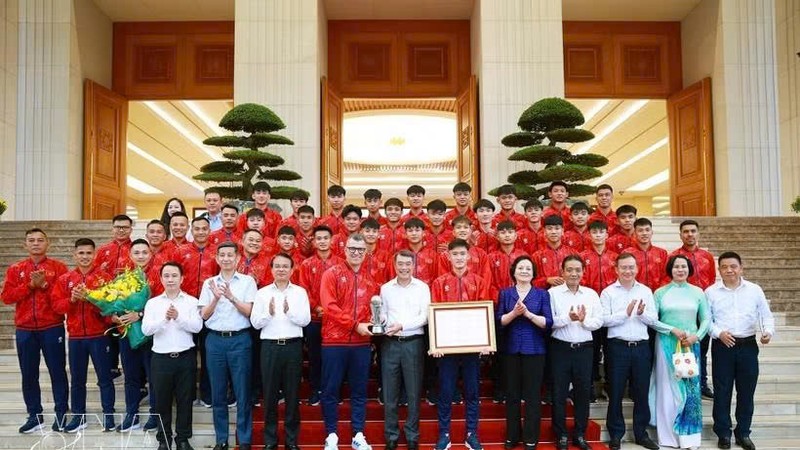 越南政府总理黎明兴会见刚夺得2026年东南亚锦标赛冠军的U17国足