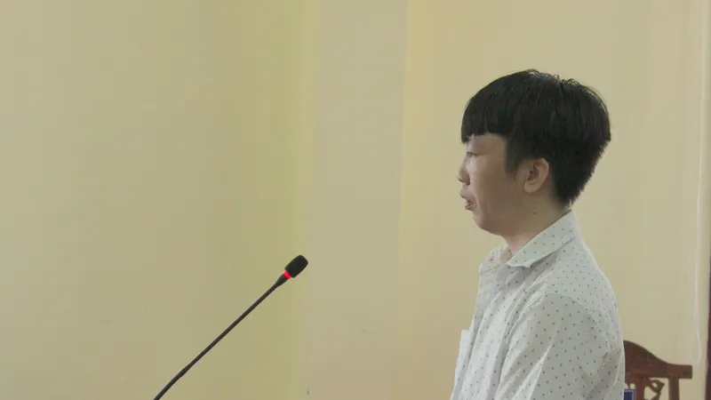 Lừa “chạy” vào ngành công an, nguyên đại úy lãnh 13 năm tù