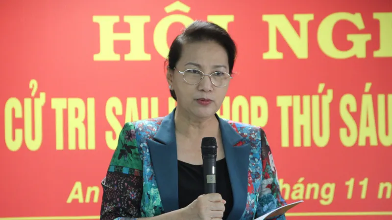Cử tri kiến nghị đừng để “luật pháp trên trời mà cuộc đời dưới đất”