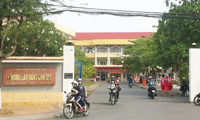Giảng viên đe dọa giết hiệu trưởng nhận 1 năm tù