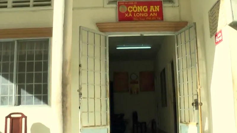 Sau khi ăn cưới, 20 thanh niên xông vào đập phá trụ sở công an và xã đội