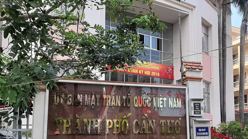 Chủ tịch Ủy ban MTTQ Việt Nam TP Cần Thơ bị kỷ luật cảnh cáo