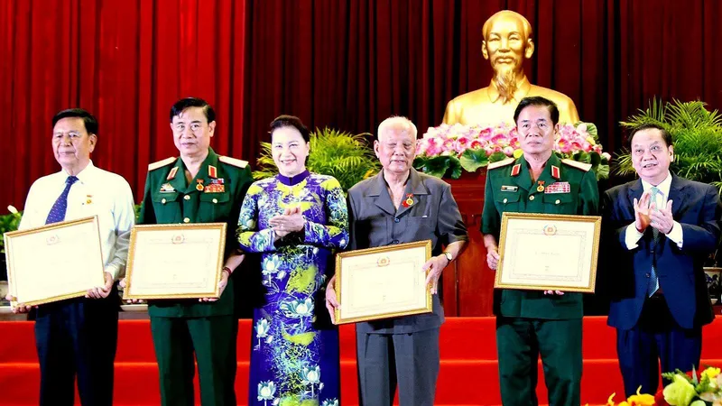 Chủ tịch Quốc hội dự lễ kỷ niệm 44 năm Ngày Giải phóng miền Nam tại TP Cần Thơ