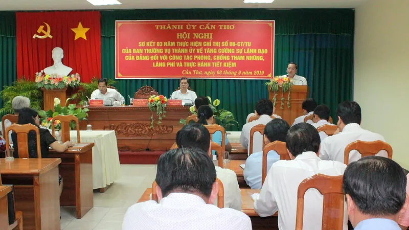 Cần Thơ kỷ luật 18 đảng viên tham nhũng