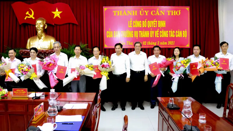 Cần Thơ điều động, luân chuyển nhiều cán bộ chủ chốt
