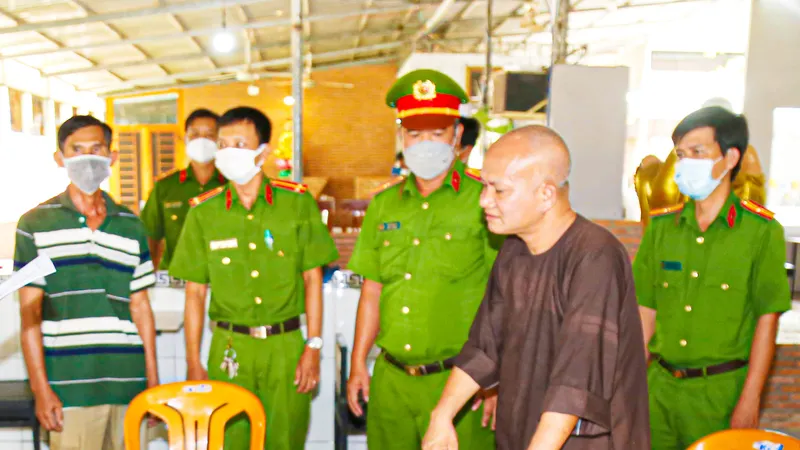 Khởi tố, bắt tạm giam đối tượng đánh đập trẻ mồ côi