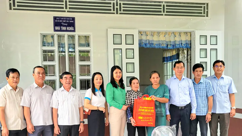 Công ty XSKT Sóc Trăng trao nhà tình nghĩa tại huyện Mỹ Tú