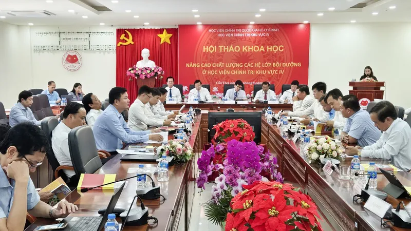 Nâng cao chất lượng các hệ lớp bồi dưỡng chính trị