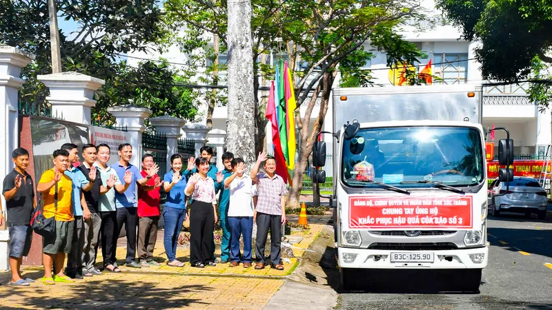 Sóc Trăng tiếp tục hỗ trợ hàng hóa cho đồng bào phía Bắc bị thiệt hại do bão số 3