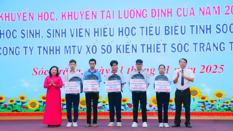 Sóc Trăng: Trao 1,2 tỷ đồng học bổng Lương Định Của