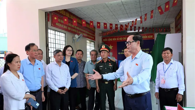Đoàn công tác Quốc hội kiểm tra công tác chuẩn bị bầu cử tại Cần Thơ