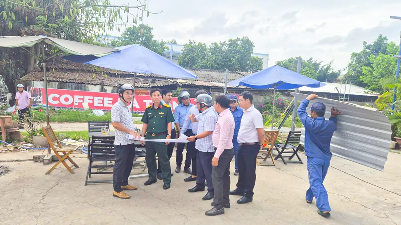 Bàn giao mặt bằng thi công ngoài thực địa Dự án nâng cấp 7km quốc lộ 91