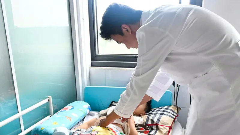 Cứu sống bệnh nhi bị xoắn ruột hoại tử hồi tràng 60cm
