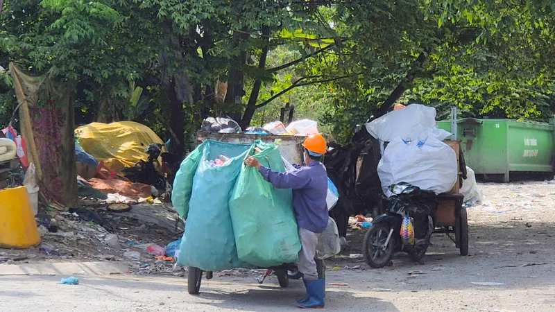 Cần Thơ tập trung khắc phục tình trạng rác thải sinh hoạt tồn đọng