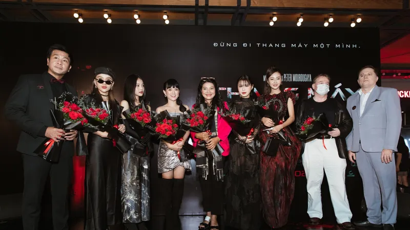 Trần Bảo Sơn ủng hộ phim “Thang máy” ra rạp