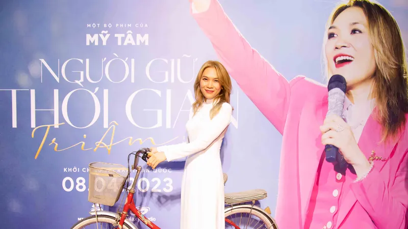 Mỹ Tâm ra mắt khán giả TPHCM phim tài liệu âm nhạc "Tri âm the movie: Người giữ thời gian"