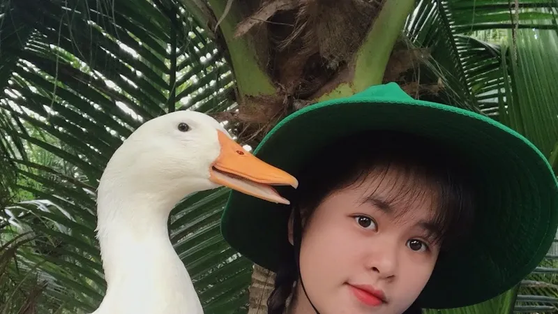 Câu chuyện truyền cảm hứng về cô gái gen Z và con vịt