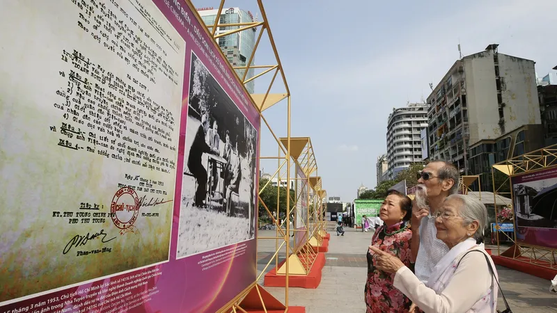 Khai mạc triển lãm “Vẻ vang 77 năm điện ảnh cách mạng Việt Nam”