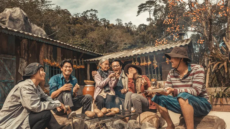 Lật mặt 7 trụ rạp lâu nhất tại Việt Nam