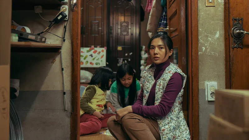 Diễn viên Việt thấy “lo lắng vô nghĩa” khi tham gia phim Hàn