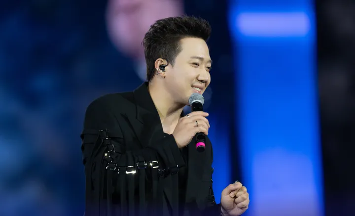 Trấn Thành làm MC của Em xinh “say hi”