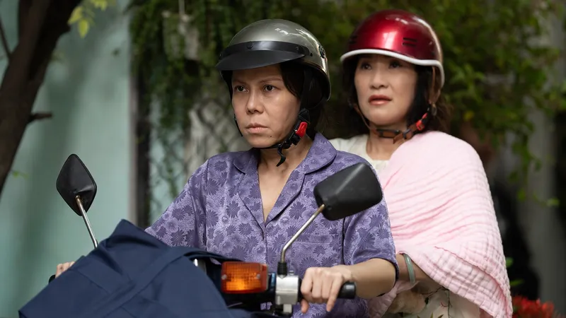 Việt Hương, Hồng Đào, Lê Khánh lại “nên duyên" trong phim mới