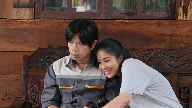 Lê Phương thừa nhận áp lực khi làm việc cùng Thái Hòa