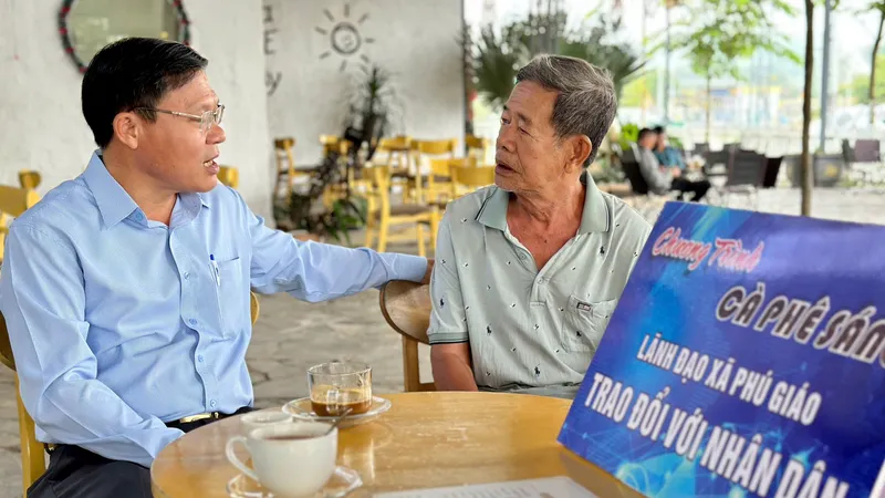 Xã Phú Giáo (TPHCM) ra mắt mô hình “Cà phê sáng cùng nhân dân” 