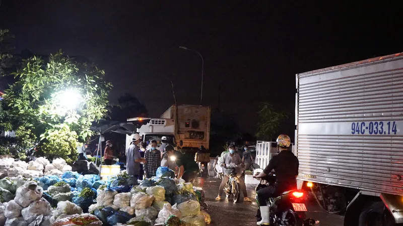 Kiến nghị xử lý bất cập quanh chợ Bình Điền