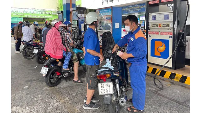 24 doanh nghiệp kinh doanh xăng dầu đồng ký đơn, kiến nghị: Bỏ trích quỹ bình ổn xăng dầu