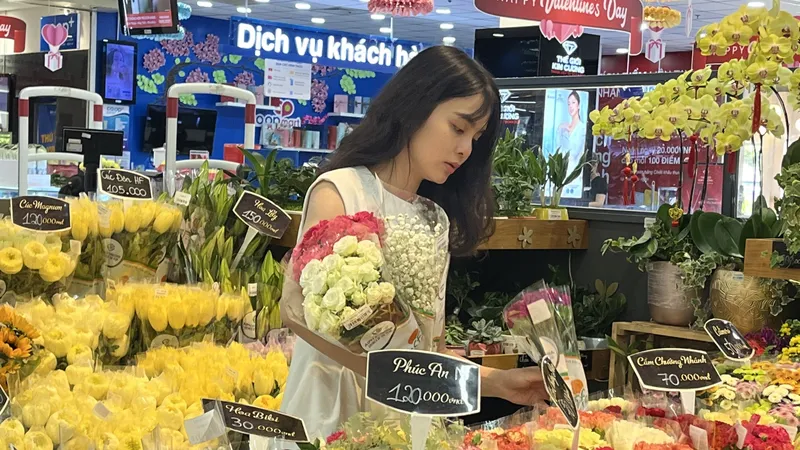 Sôi động thị trường ngày Lễ Tình nhân 14-2