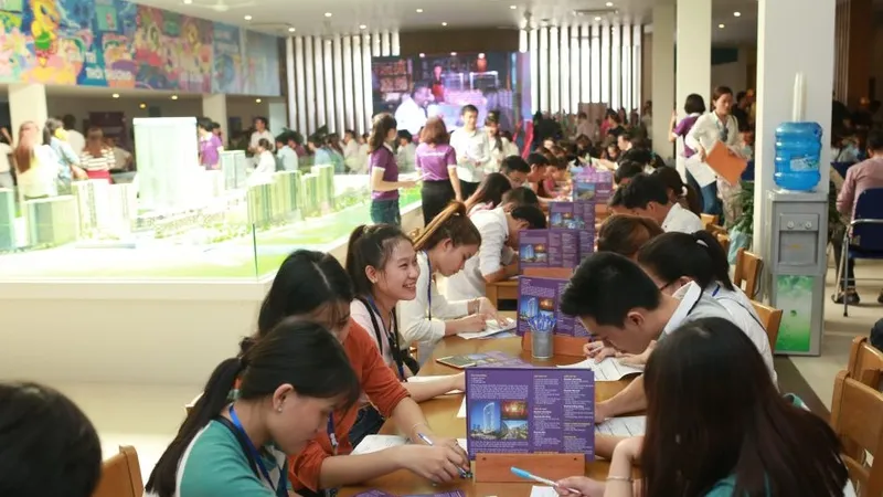 Ngày hội tuyển dụng Tập đoàn Empire đã mở ra 2.000 cơ hội việc làm cho dân địa phương . Ảnh: NGUYÊN KHÔI