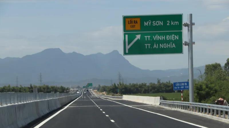Thông xe kỹ thuật 65km (giai đoạn 1) tuyến cao tốc Đà Nẵng - Quảng Ngãi