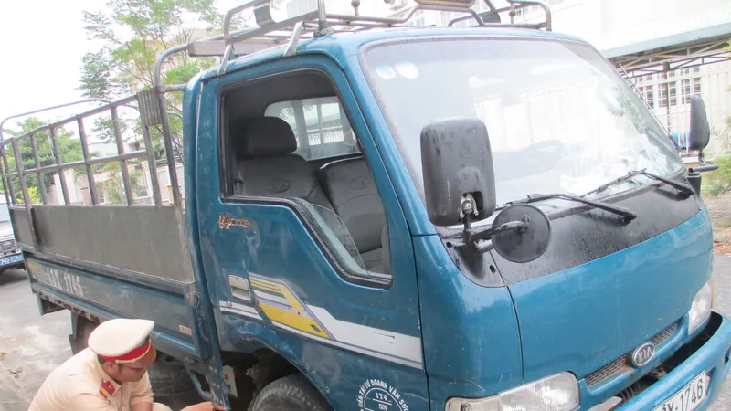 Xe tải 43X-1746 gây tai nạn khiến một người bị thương nặng rồi bỏ trốn khỏi hiện trường 