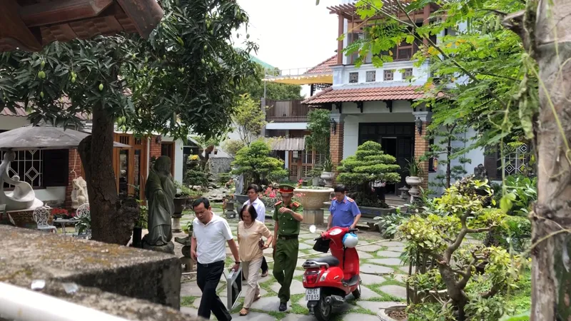 Công an khám xét nhà ông Trần Văn Minh 