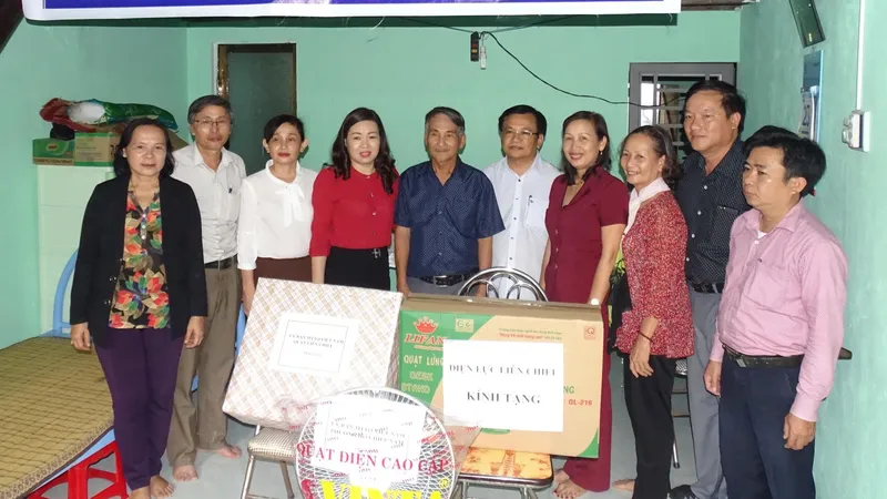 Điện lực Liên Chiểu trao nhà tình nghĩa cho gia đình ông Đặng Kim Thanh